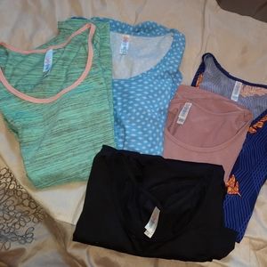 Lularoe  classic tee's